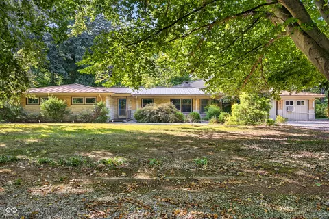 2011 N Chamberlain St, Terre Haute, IN 47803