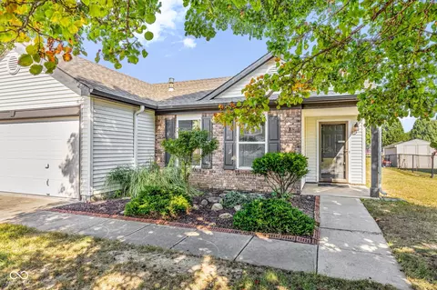 6411 Nightshade Dr, Indianapolis, IN 46237