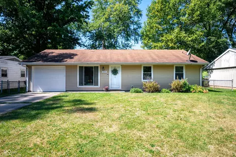 1615 S Lindell Dr, Yorktown, IN 47396