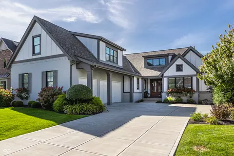 315 Beechwood Farm Ln, Indianapolis, IN 46260