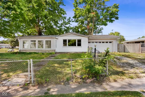 5213 Wea Dr, Kokomo, IN 46902