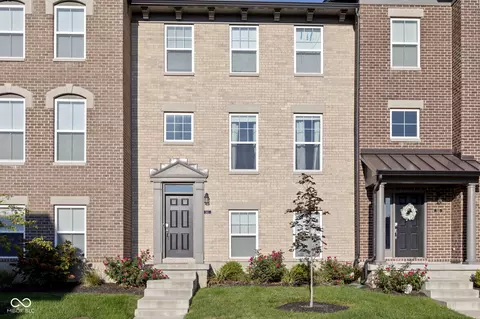 361 Fairfax Way, Zionsville, IN 46077