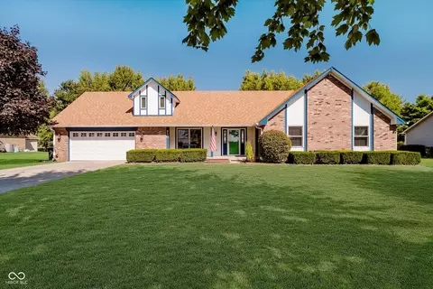 530 N Buck Creek Rd, Greenfield, IN 46140