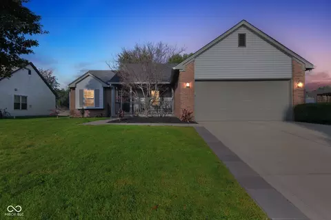 850 Jennifer Dr, Greenwood, IN 46143