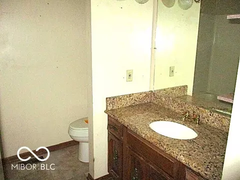 Bath - 1360 E Hadley Rd, Plainfield, IN 46168 photo 1 of 2