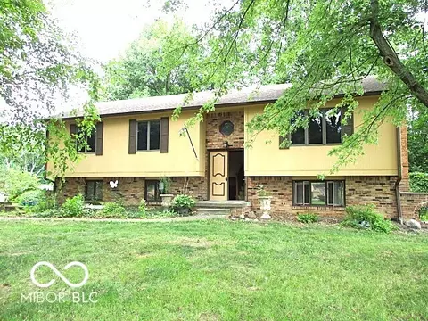 1360 E Hadley Rd, Plainfield, IN 46168