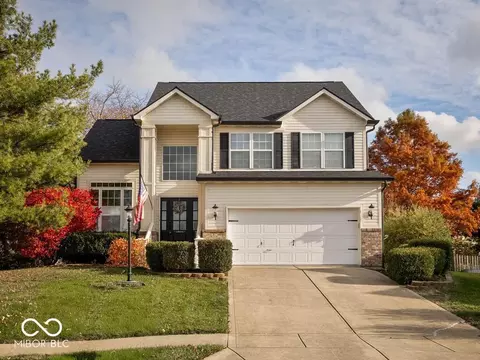 11517 Moss Rock Ct, Fishers, IN 46037