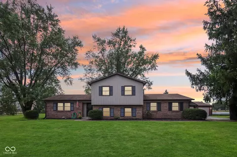 4883 Gibbs Rd, Plainfield, IN 46168