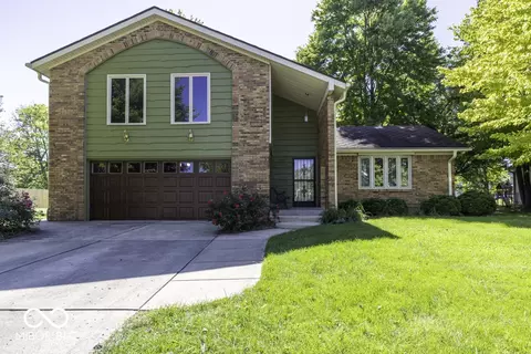 1115 Barcelona Dr, Greenwood, IN 46143