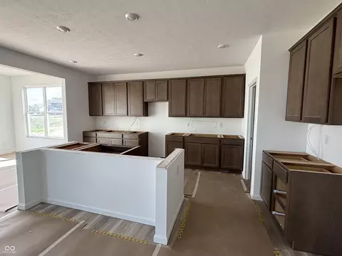 8182 Camellia Ln, Pendleton, IN 46064 photo 3