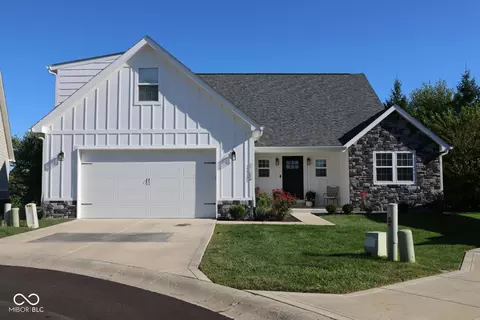 2135 Somerset Dr, Franklin, IN 46131
