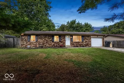 50 Kings Ct, Mooresville, IN 46158