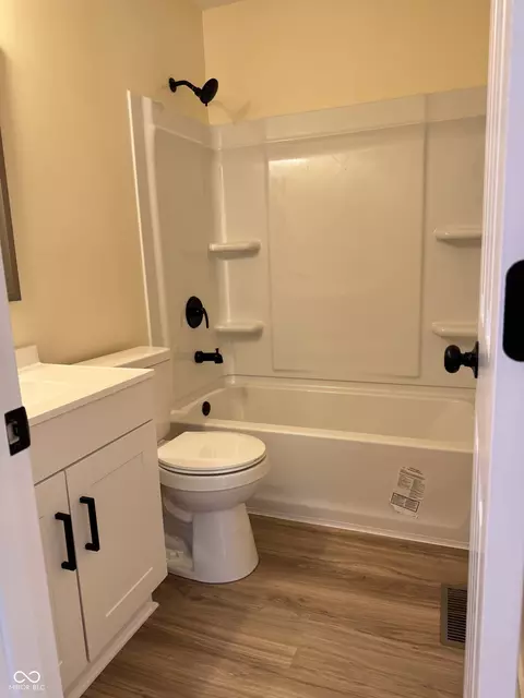 7446 Deville Ct, Indianapolis, IN 46256 photo 9