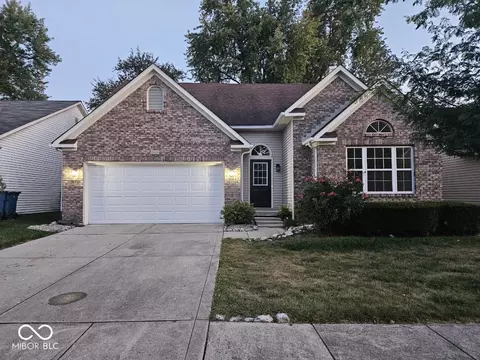 7446 Deville Ct, Indianapolis, IN 46256