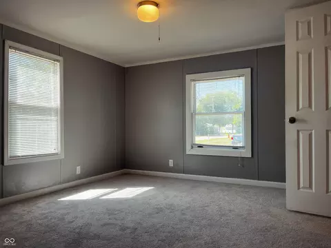 Bedroom - 205 Walnut St, Hope, IN 47246 photo 2 of 6