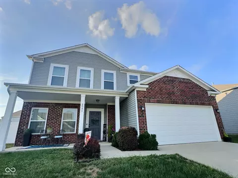 2044 Buckthorn Dr, Columbus, IN 47201