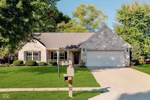 10172 Cheswick Ln, Fishers, IN 46037