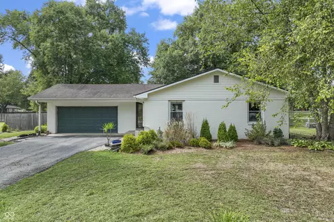 1166 Ledgewood Ln, Avon, IN 46123
