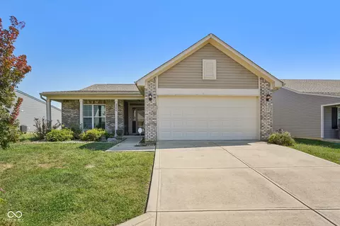 2204 Cherrybark Ct, Shelbyville, IN 46176