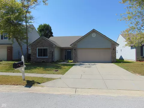 8402 Crosser Dr, Indianapolis, IN 46237