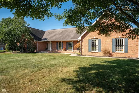500 N West View Dr, Columbus, IN 47201