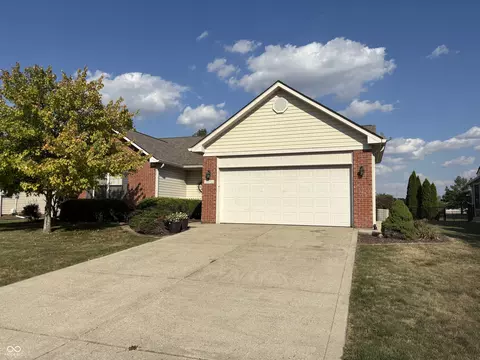 1271 Magnolia Dr, Greenfield, IN 46140