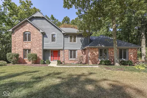 376 Timber Lane Cir, Greenwood, IN 46142