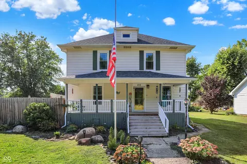 215 S Main St, New Ross, IN 47968