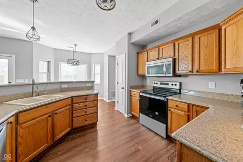 Kitchen - 14737 Setters Rd, Carmel, IN 46033 photo 3 of 3