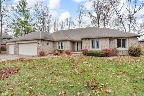 7574 Williamsburg Dr, Plainfield, IN 46168 photo 3