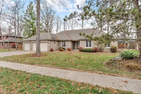 7574 Williamsburg Dr, Plainfield, IN 46168
