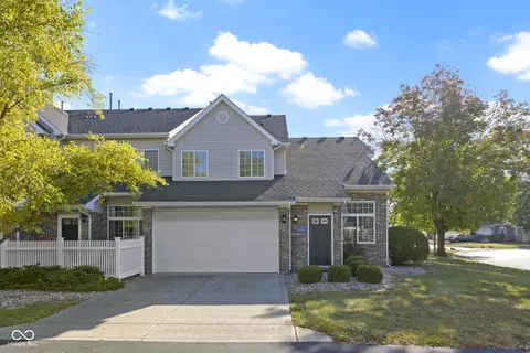 8442 Enclave Blvd, Fishers, IN 46038