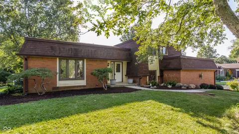 1077 N Glendale Ln, Greenfield, IN 46140