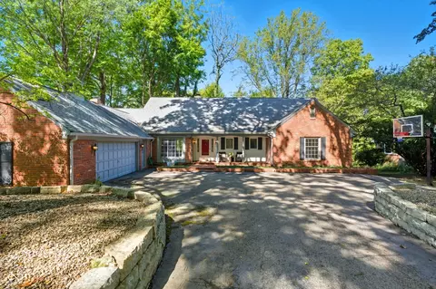 7917 Spring Mill Rd, Indianapolis, IN 46260