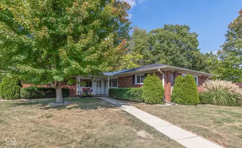 50 Overlook Dr, Bargersville, IN 46106