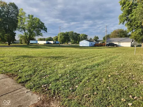 1421 College Ave, Vincennes, IN 47591