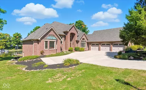 8620 Key Harbour Dr, Indianapolis, IN 46236
