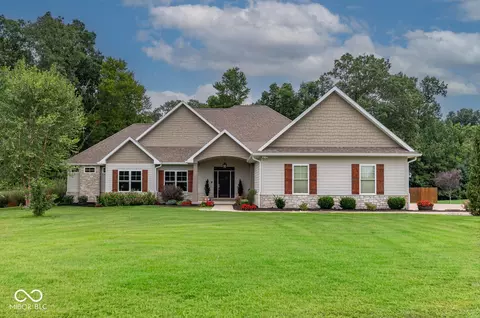 6135 W Corral Way Dr, Bloomington, IN 47403