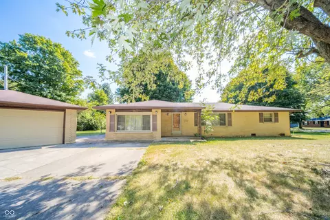 2006 Costello Dr, Anderson, IN 46011