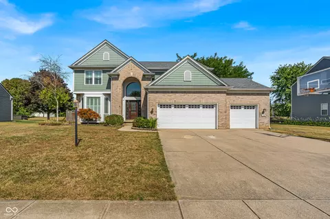 130 W Columbine Ln, Westfield, IN 46074