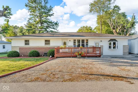 410 E Indiana St, Bainbridge, IN 46105