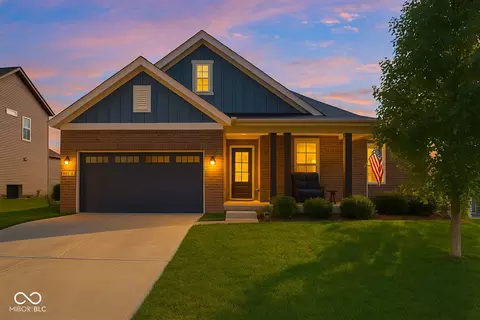 6533 Treeline Ln, Mccordsville, IN 46055