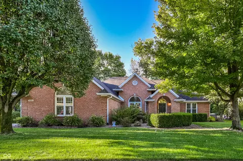 4308 S Woodbridge Ln, New Palestine, IN 46163