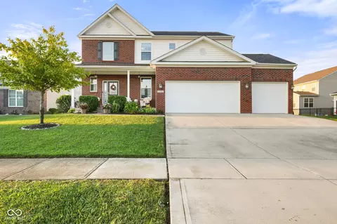 1217 Lucca Dr, Greenwood, IN 46143