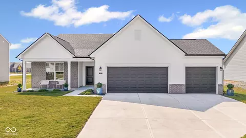 1157 Supernova Dr, Franklin, IN 46131