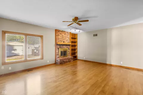 Living - 4320 E 900 N, Edinburgh, IN 46124 photo 4 of 8