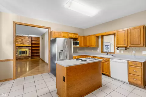 Kitchen - 4320 E 900 N, Edinburgh, IN 46124 photo 9 of 9