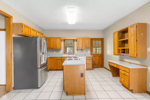 Kitchen - 4320 E 900 N, Edinburgh, IN 46124 photo 2 of 9