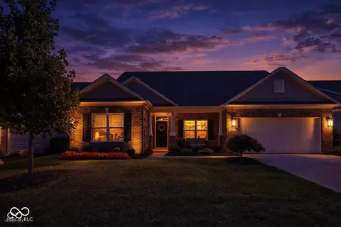 9657 Timber Cir, Mccordsville, IN 46055