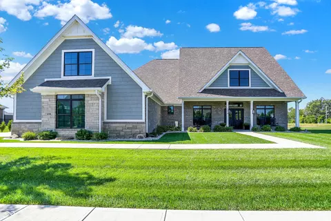 1246 Meadowbrook Ln, Franklin, IN 46131
